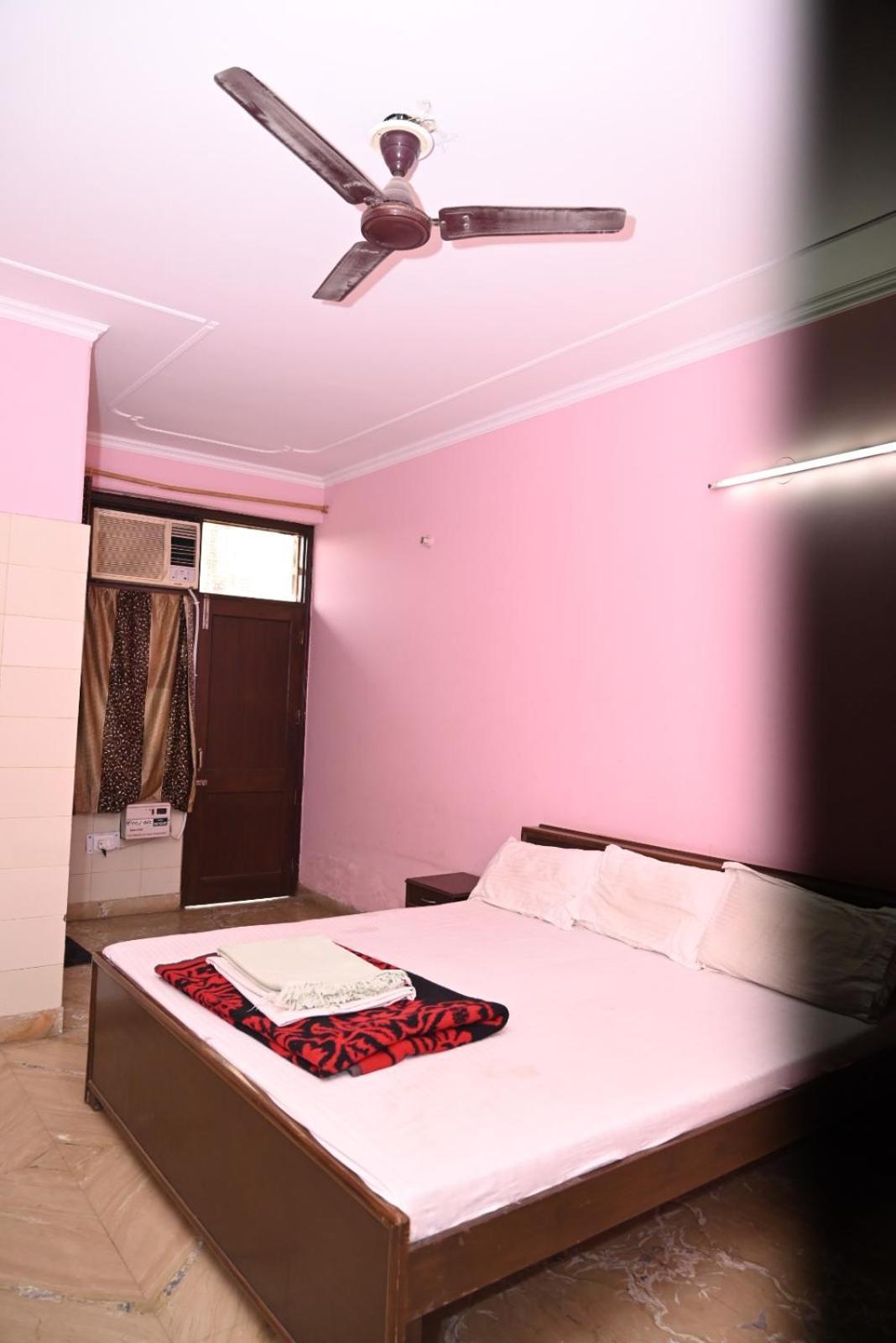 Hotel Sarva Darshan Ashram Haridwār Exterior foto
